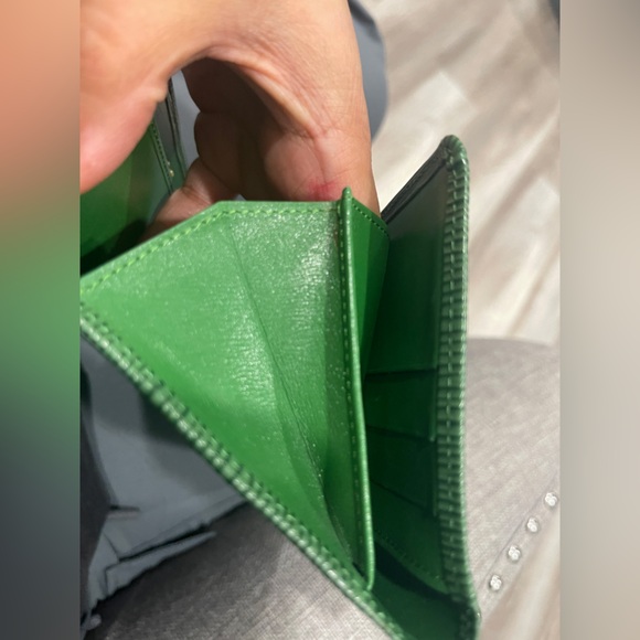 LOUIS VUITTON AUTHENTIC GREEN EPI LEATHER WALLET ✨️EUC - Picture 14 of 15